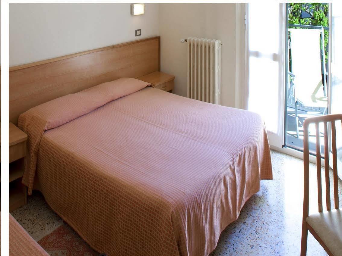 Albergo Moretti Senigallia Kültér fotó